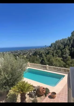 Stunning Sea Views And 3 Bedrooms Apartment
