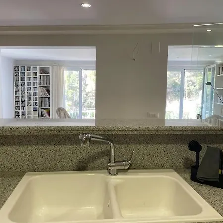 3 Bedrooms Apartment