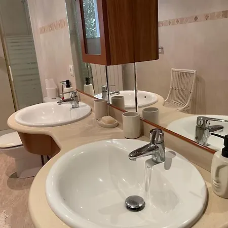 Apartment Stunning Sea Views And 3 Bedrooms *