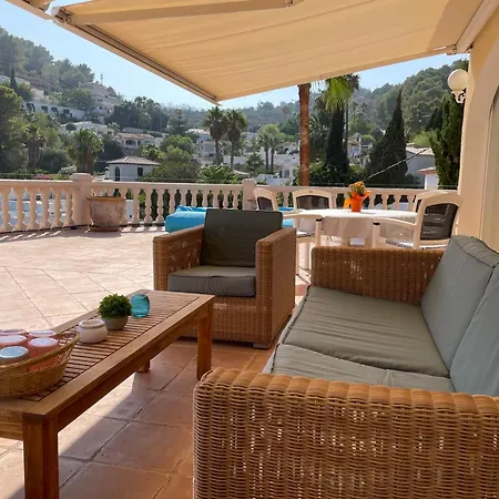 Apartment Stunning Sea Views And 3 Bedrooms *