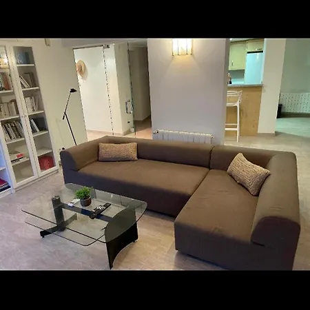 Stunning Sea Views And 3 Bedrooms Apartment